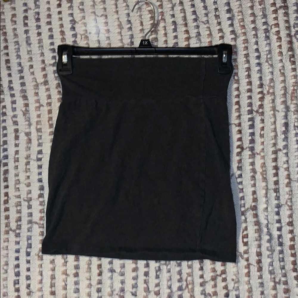 Gray pencil skirt